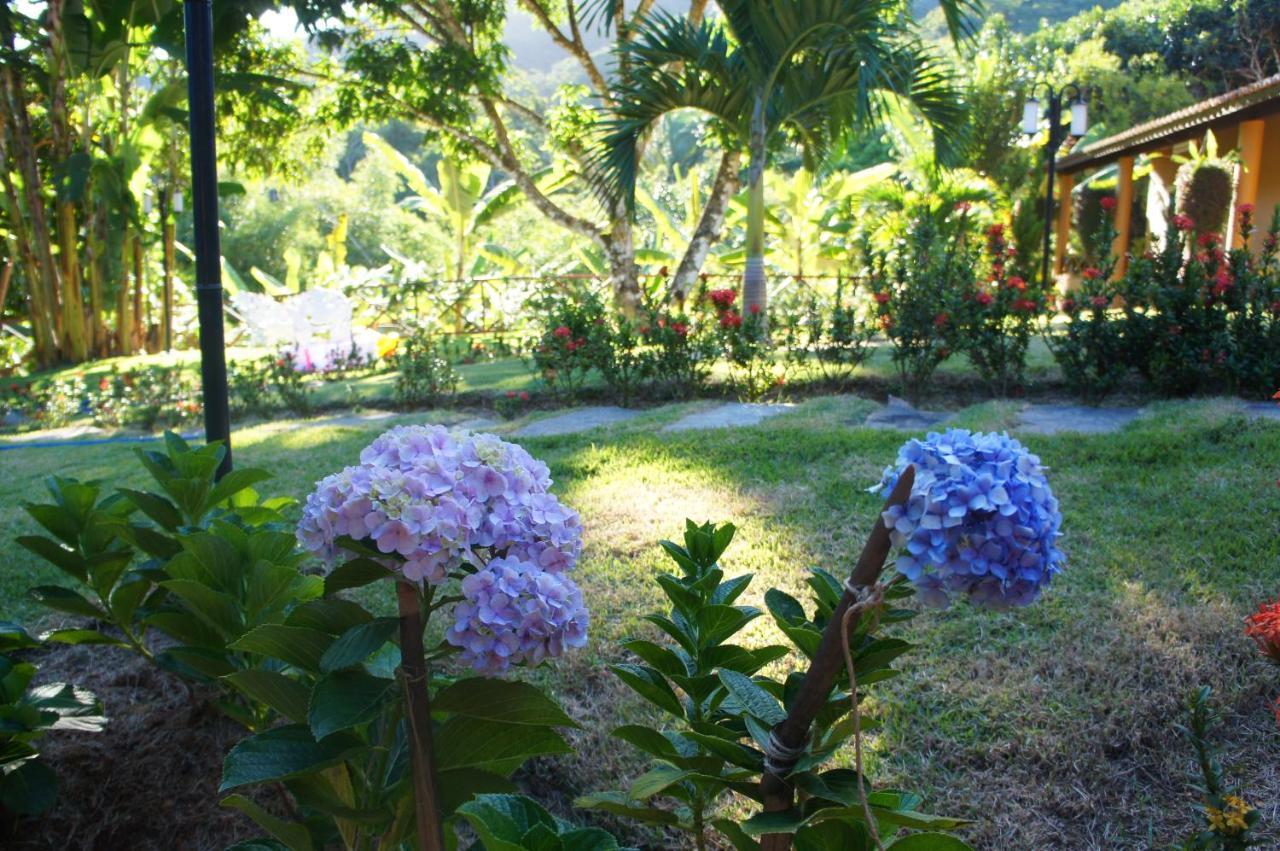 Hotel Cantinho Das Flores Гуарамиранга Екстериор снимка